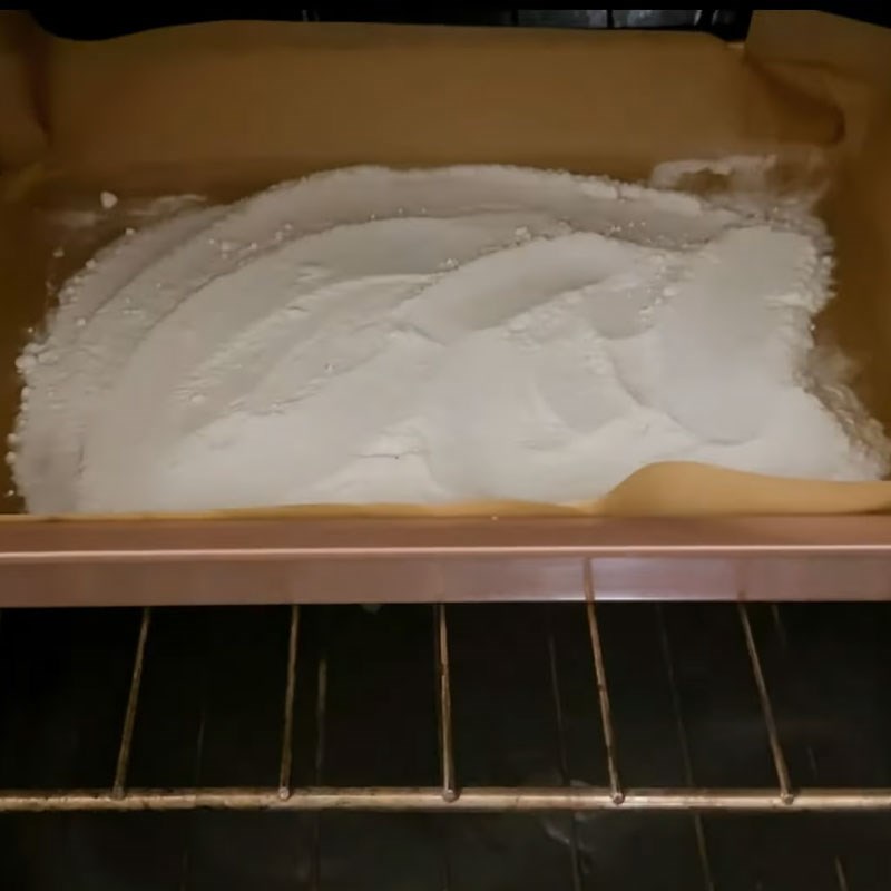 Bước 2 Xử lý nhiệt Baking Soda tạo dung dịch kiềm an toàn Bánh gio mật mía