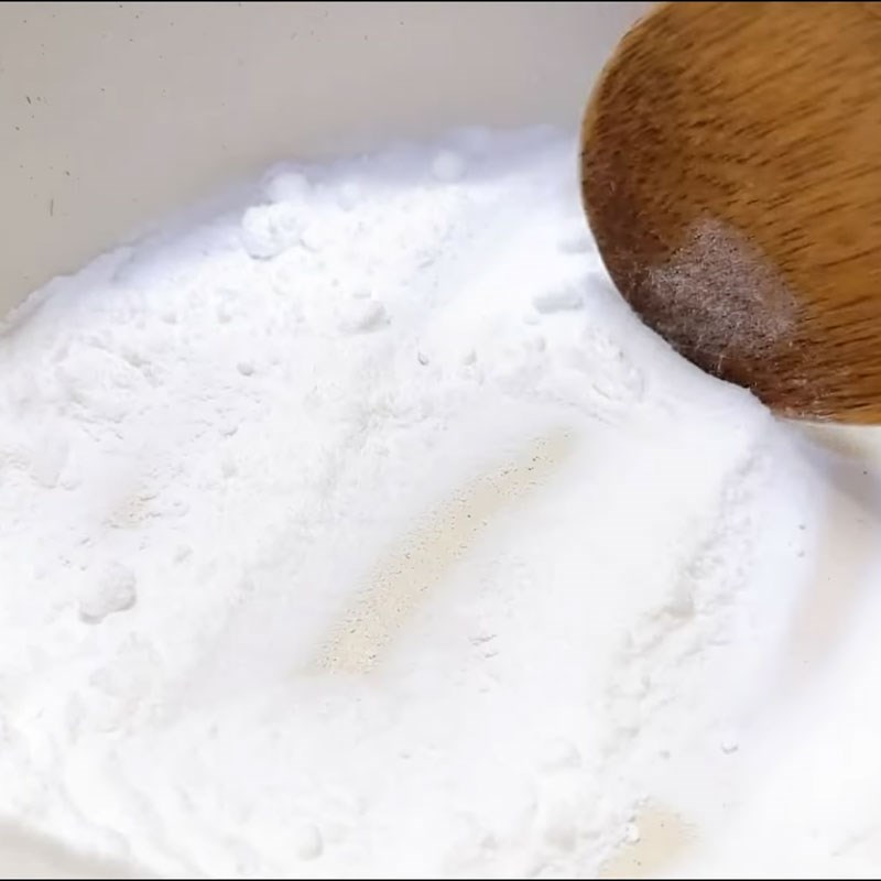Bước 2 Xử lý nhiệt Baking Soda tạo dung dịch kiềm an toàn Bánh gio mật mía