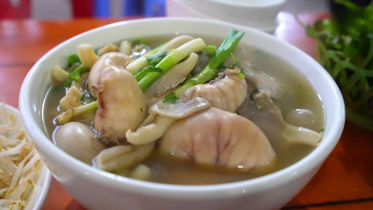 Canh kê gà nấu nấm