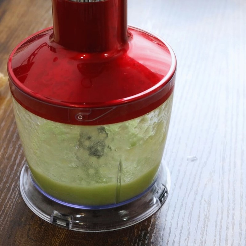 Bước 2 Sơ chế dưa lưới Bánh mousse dưa lưới