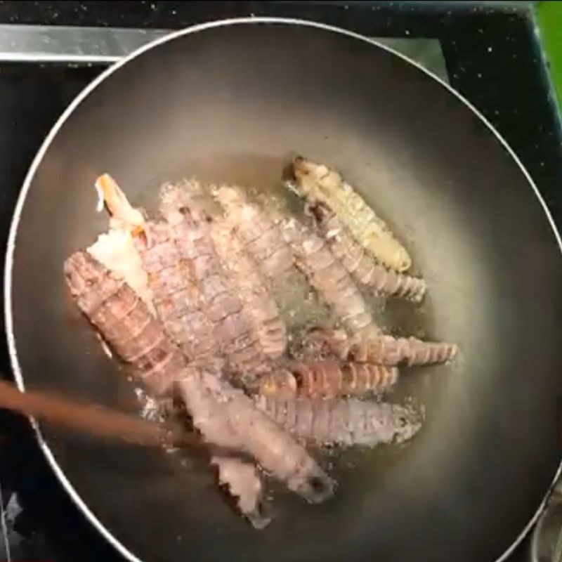 Bước 2 Chiên bề bề Bề bề xào sả ớt