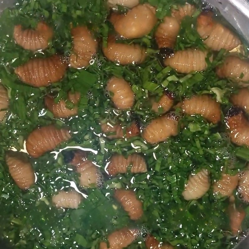 Bước 2 Chiên đuông dừa Đuông dừa tẩm bột chiên giòn