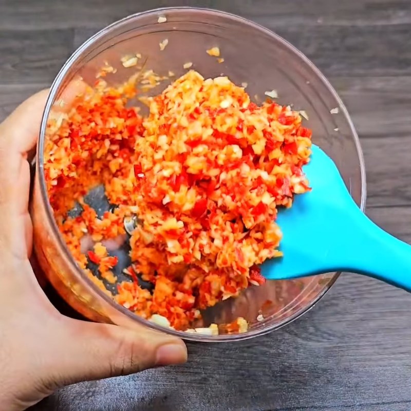 Bước 2 Chuẩn bị nước sốt Ngao sốt bơ tỏi