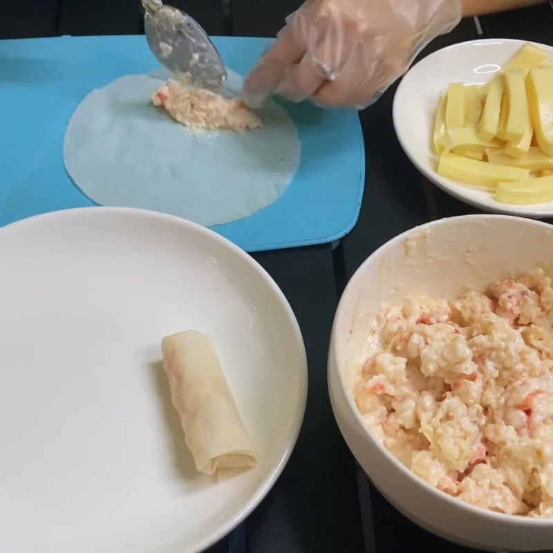 Bước 4 Cuốn chả giò Chả giò hải sản phô mai kéo sợi