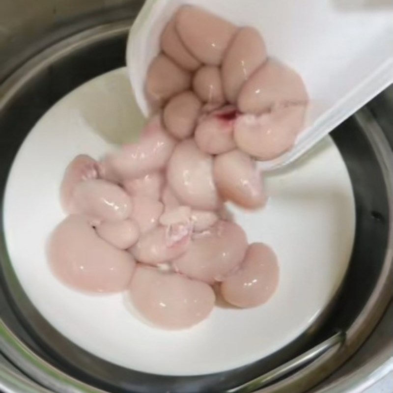 Bước 2 Hấp kê gà Kê gà hấp hành gừng