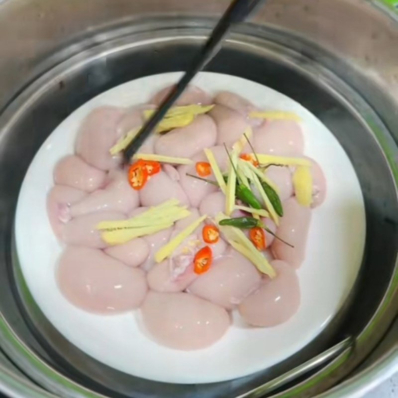 Bước 2 Hấp kê gà Kê gà hấp hành gừng