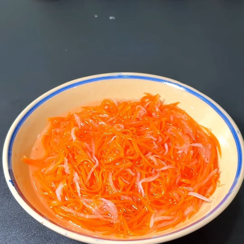 Bước 1 Làm đồ ngâm chua Tương đen chấm gỏi cuốn