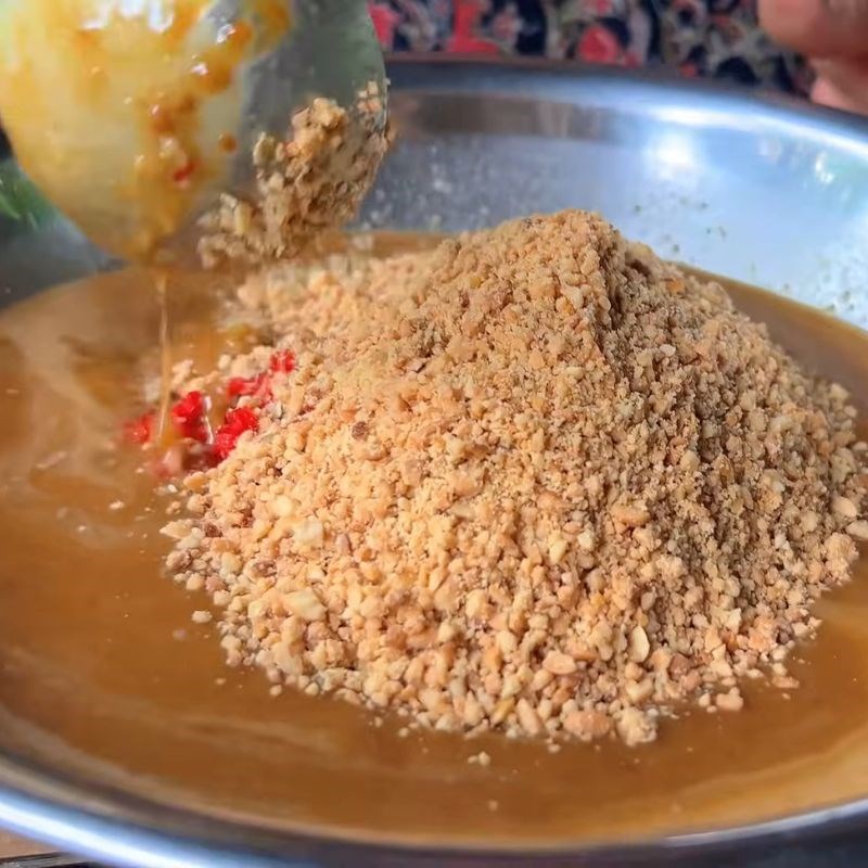 Bước 4 Làm tương chấm Lươn um rau ngổ