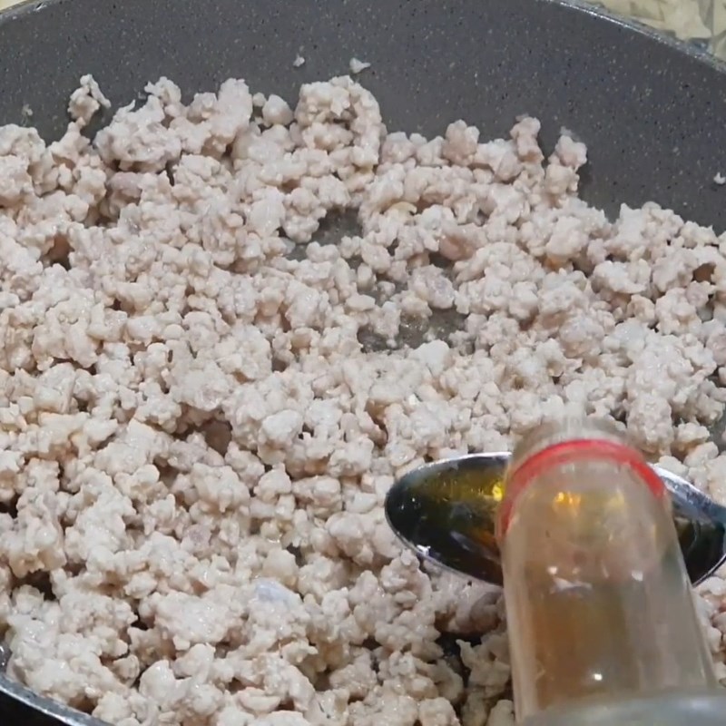 Bước 2 Làm thịt băm rang cháy cạnh Thịt băm rang cháy cạnh