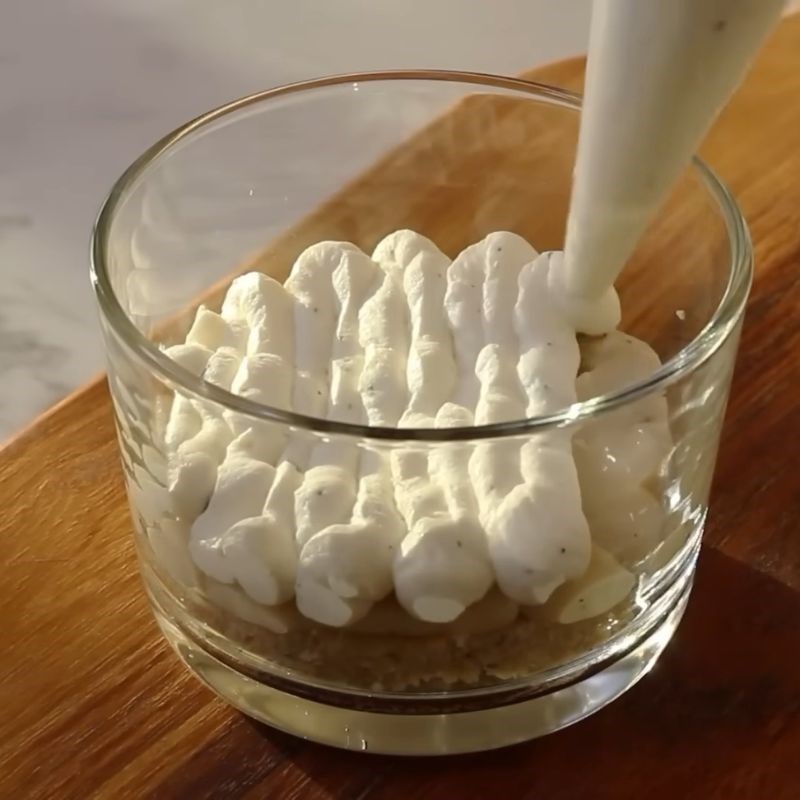Bước 13 Lắp ráp bánh Bánh ô long nhài nhãn