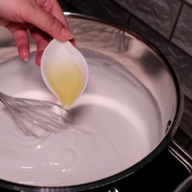 Bước 2 Nấu bột (khuấy trùng) Bánh bột (bánh đúc người Hoa)