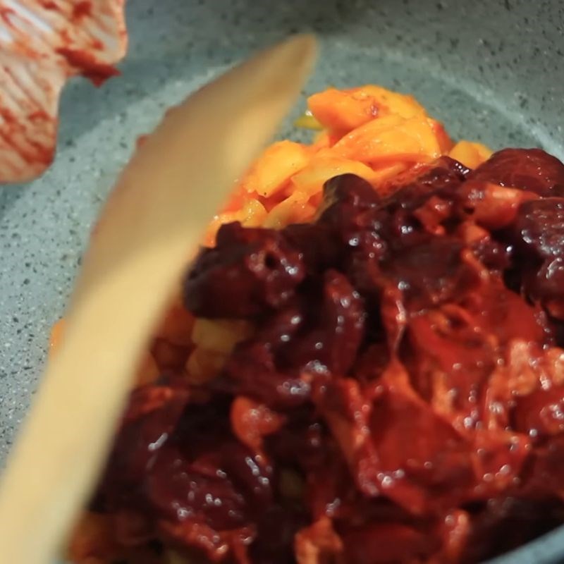 Bước 4 Nấu dầu gấc Dầu gấc