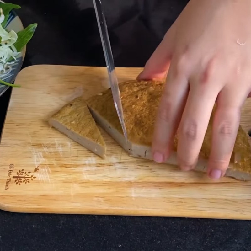Bước 4 Nêm nước dùng Bún chả sứa