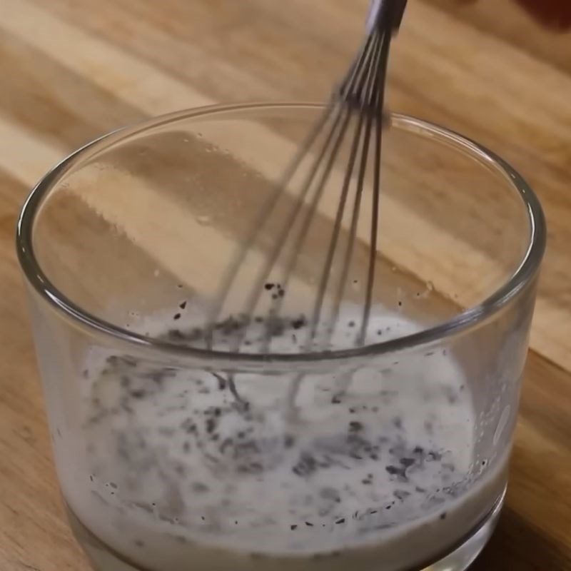 Bước 3 Ngâm trà ô long với sữa Bánh ô long nhài nhãn