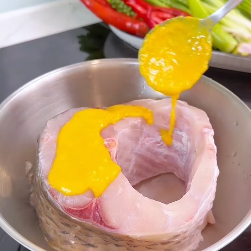 Bước 2 Sơ chế cá Cá nấu mẻ nghệ