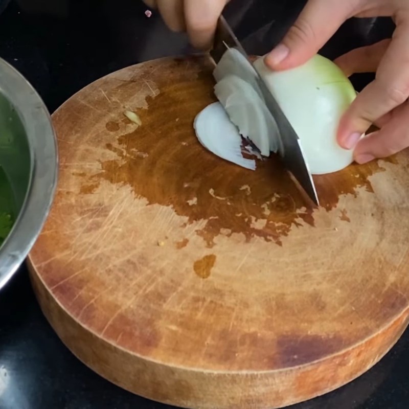 Bước 3 Sơ chế các nguyên liệu khác Bún chả sứa