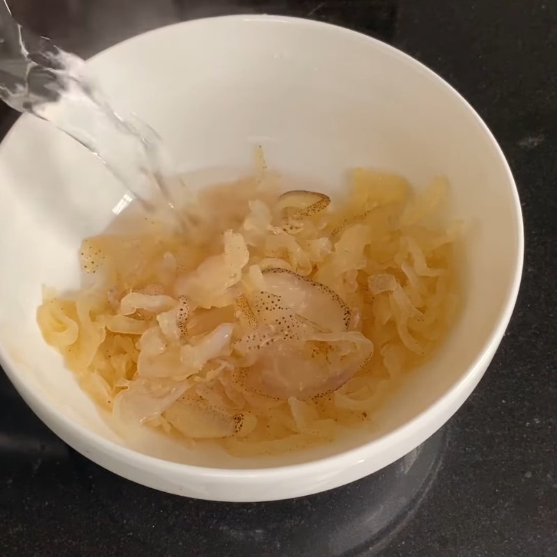 Bước 3 Sơ chế các nguyên liệu khác Bún chả sứa