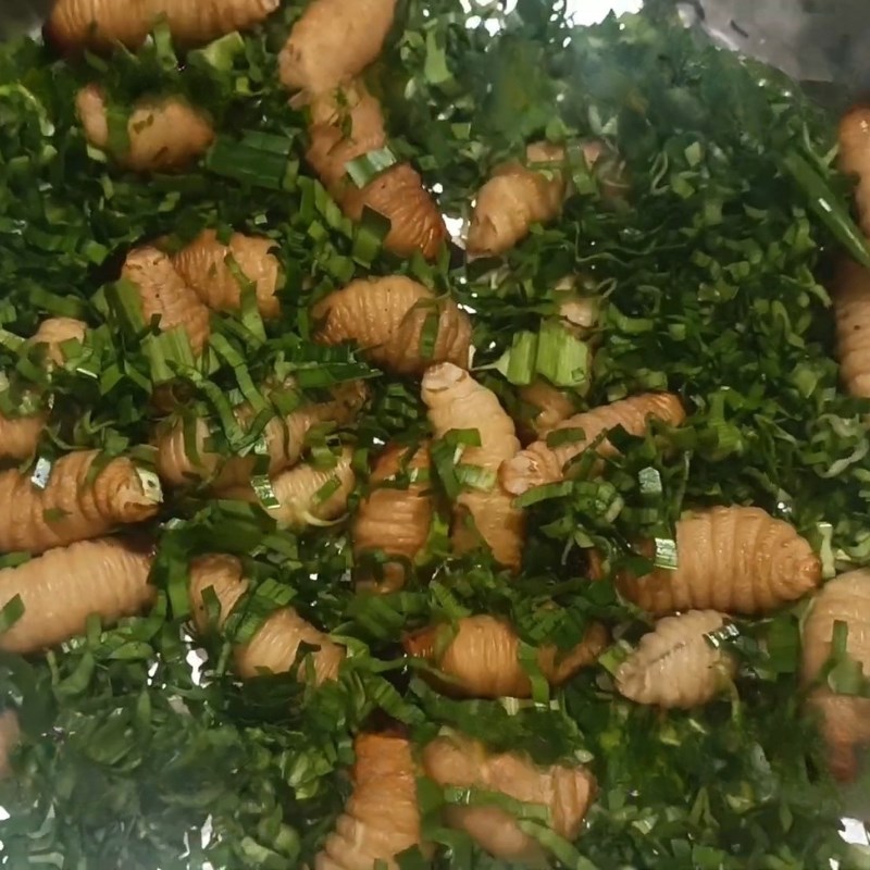 Bước 1 Sơ chế đuông dừa Đuông dừa tẩm bột chiên giòn