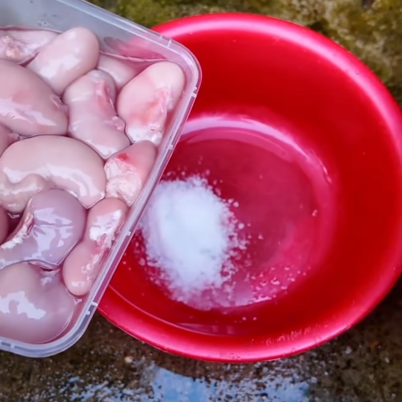 Bước 1 Sơ chế kê gà Kê gà hấp hành gừng