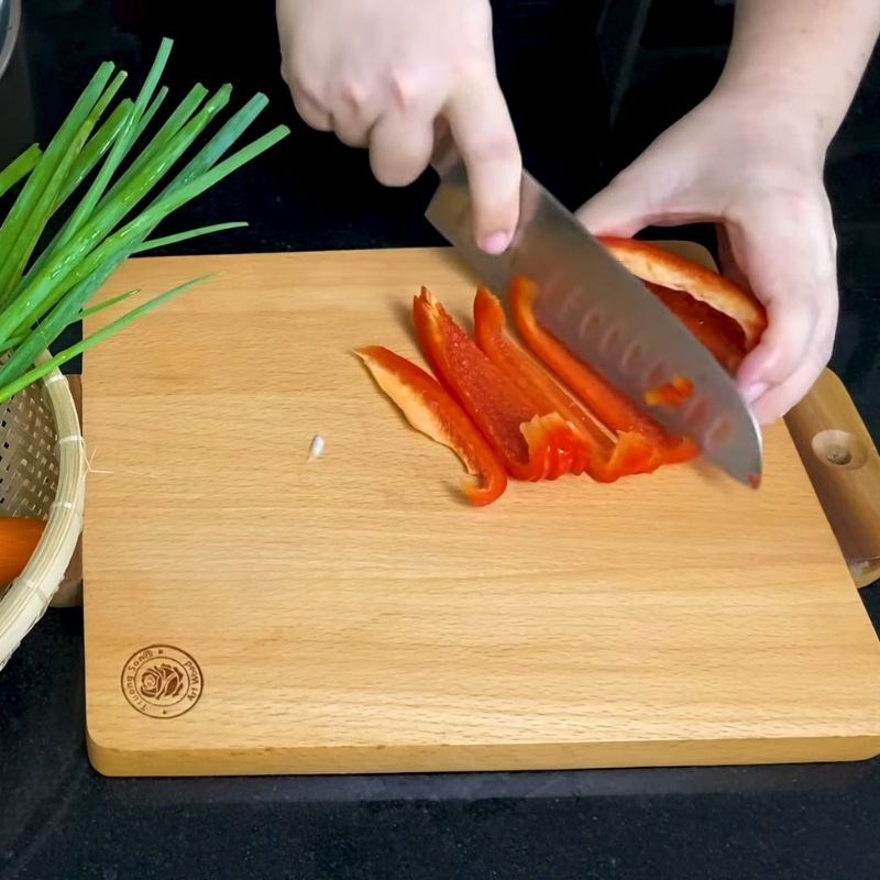Bước 1 Sơ chế nguyên liệu Miến xào bề bề