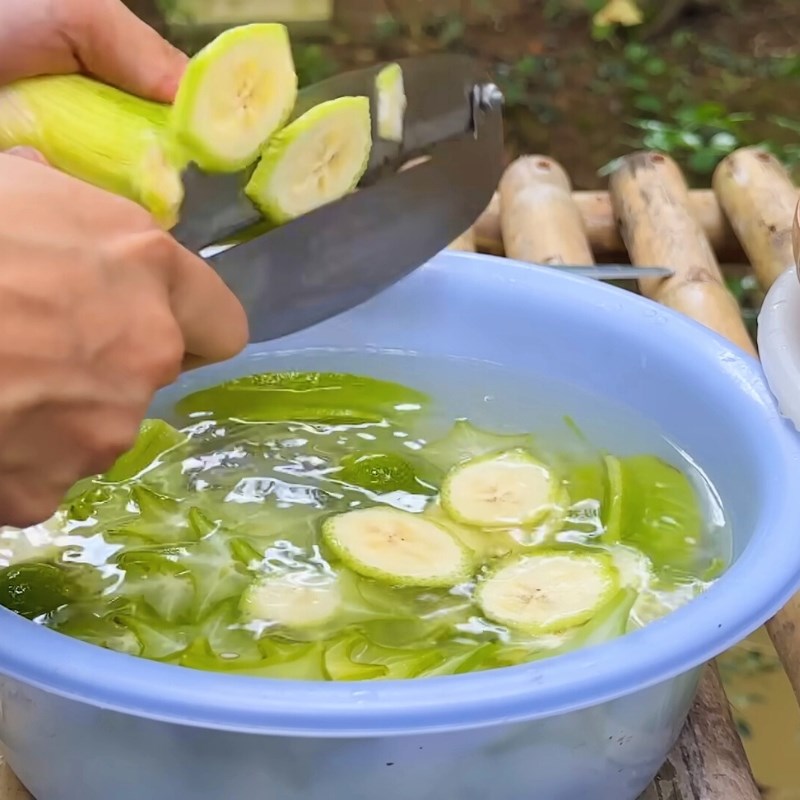 Bước 1 Sơ chế nguyên liệu Cá tai tượng chiên xù cuốn bánh tráng