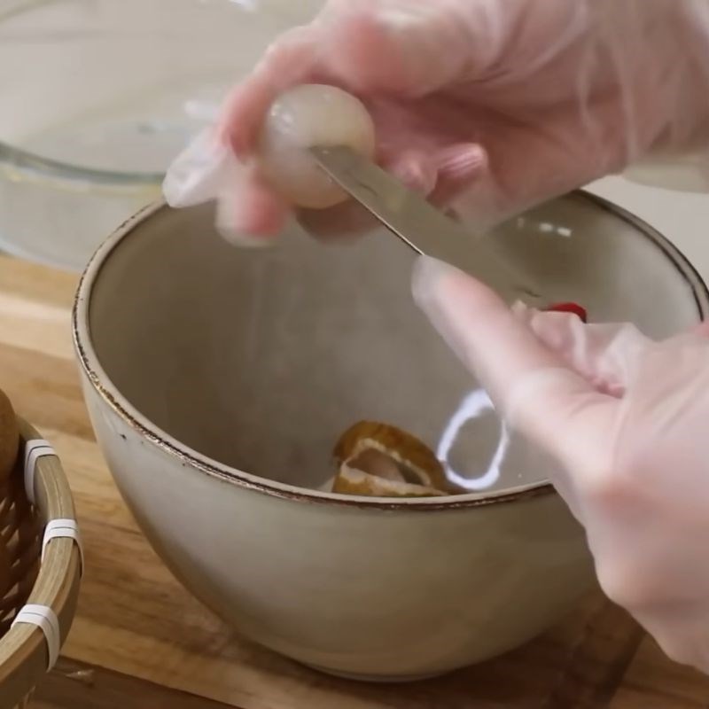 Bước 8 Sơ chế nhãn Bánh ô long nhài nhãn
