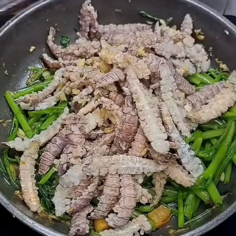 Bước 4 Thành phẩm Bề bề xào rau muống