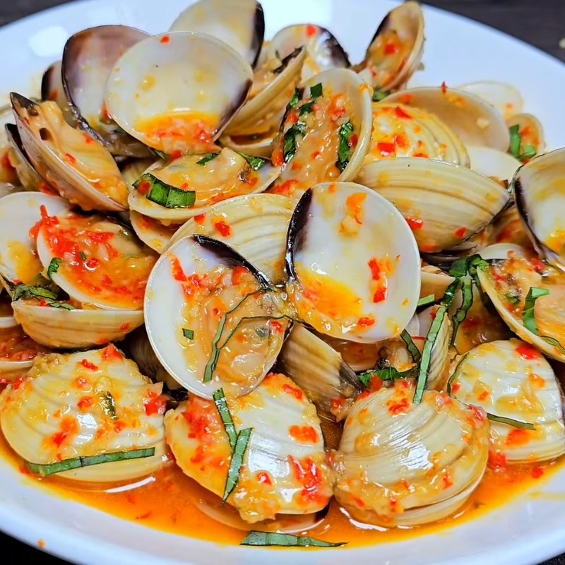 Bước 4 Thành phẩm Ngao sốt bơ tỏi