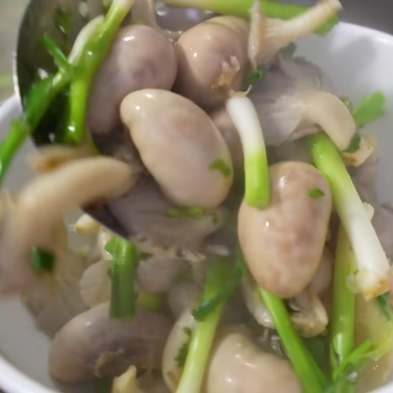 Bước 3 Thành phẩm Canh kê gà nấu nấm
