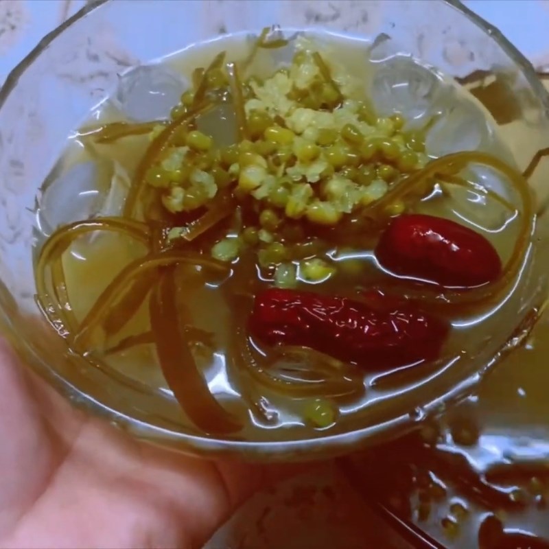 Bước 4 Thưởng thức Chè đậu xanh táo đỏ