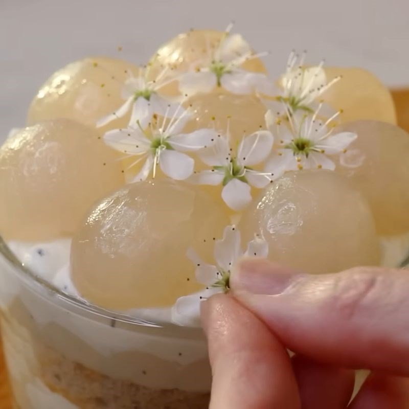 Bước 14 Trang trí Bánh ô long nhài nhãn