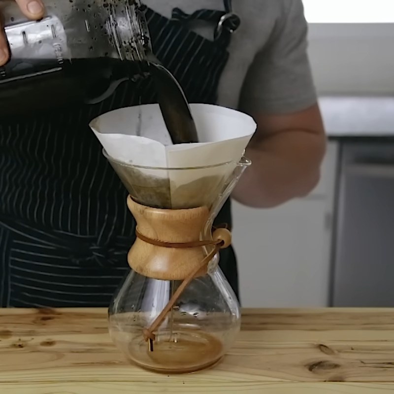 Bước 2 Ủ nóng nhanh ban đầu Cà phê ủ lạnh (coffee cold brew)