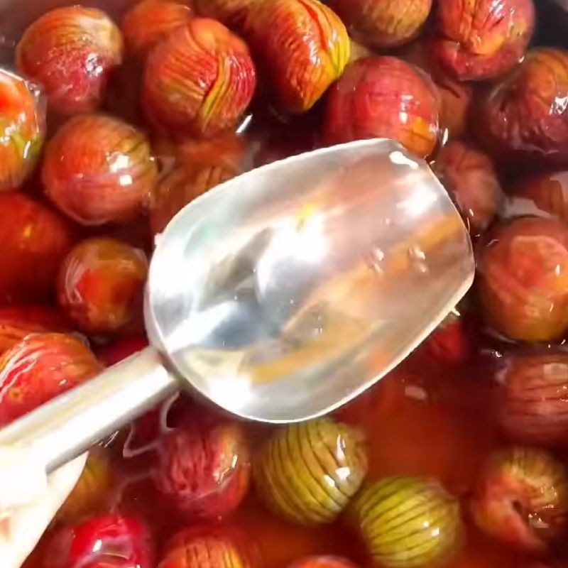 Bước 2 Ướp đường và sên mận Mận sấy dẻo