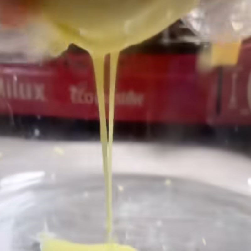 Bước 3 Ướp mận với gừng Mận sấy dẻo