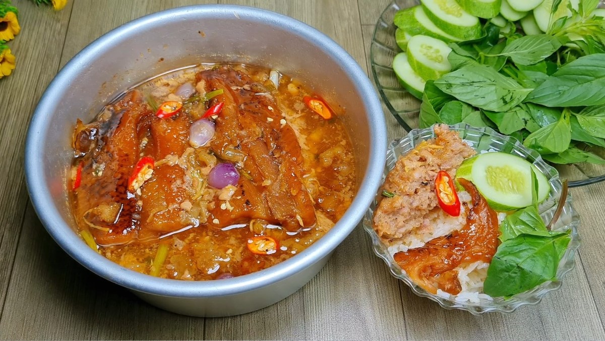 Mắm cá lóc chưng thịt băm