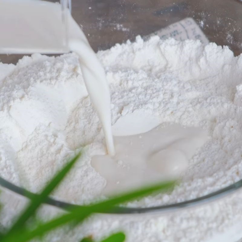 Bước 1 Trộn bột Bánh hotteok phô mai