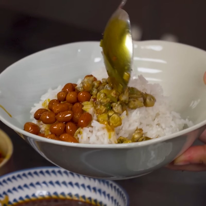 Bước 7 Bày trí món ăn Cơm hến