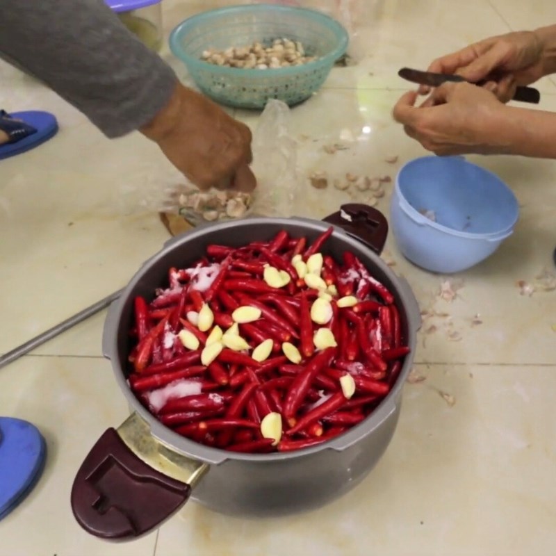 Bước 1 Sơ chế nguyên liệu Chí chương