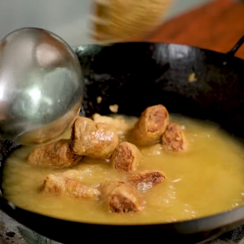 Bước 7 Chiên chả giò lần 2 (chiên vàng giòn) Chả giò Quảng Đông