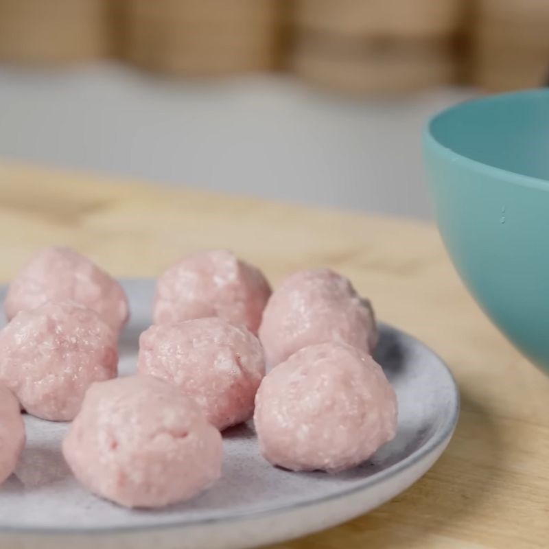 Bước 4 Chuẩn bị thịt viên Mì thuyền Thái Lan