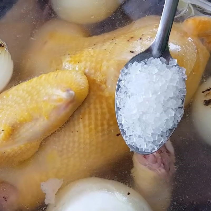 Bước 3 Hầm nước lèo và luộc gà Miến gà măng khô