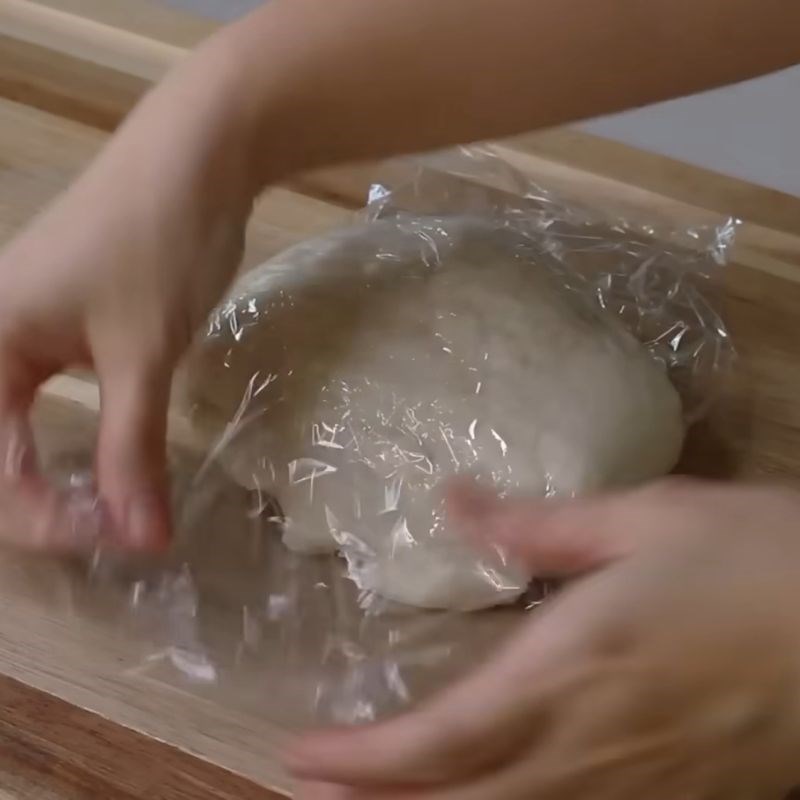 Bước 1 Làm bột nước Bánh pía thịt lạp