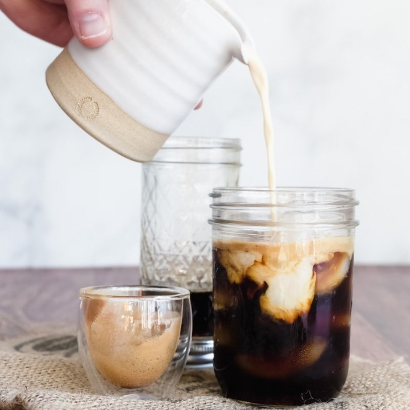 Bước 2 Làm cà phê latte đá Cà phê latte đá