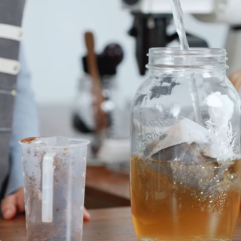 Bước 2 Ngâm ủ cà phê Cold Brew Cold Brew cam