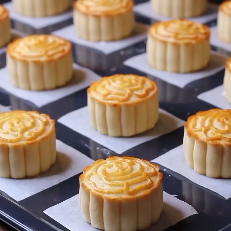 Bước 4 Nướng bánh Bánh trung thu mini