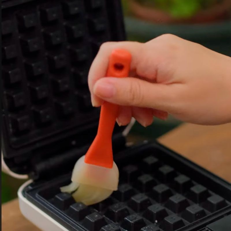 Bước 4 Nướng bánh waffle Bánh waffle