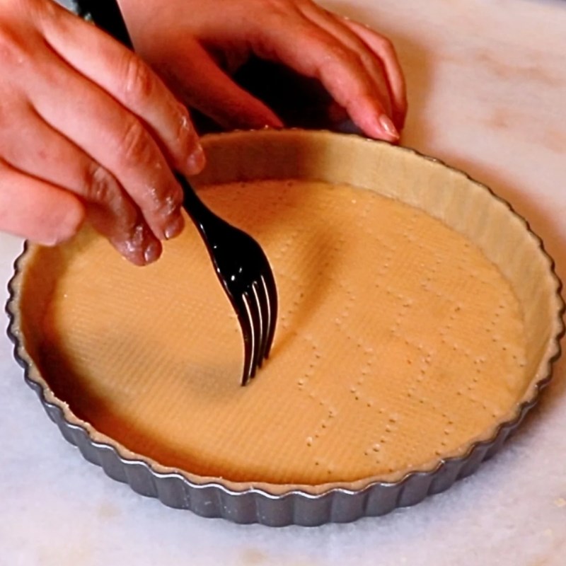 Bước 2 Nướng đế bánh tart Tart trái cây