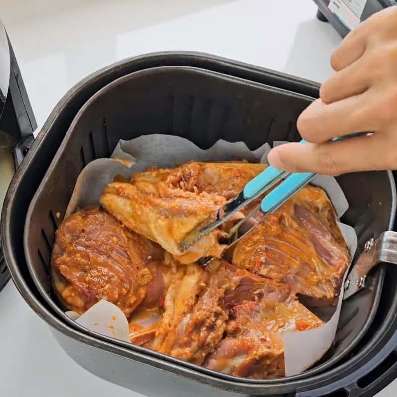 Bước 4 Nướng thịt vịt Vịt nướng chao bằng nồi chiên không dầu