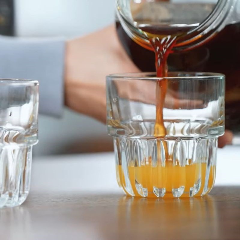 Bước 4 Pha chế Cold Brew cam sả Cold Brew cam