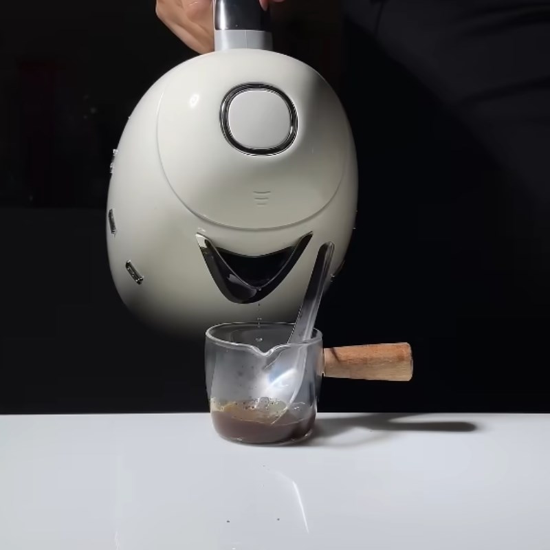 Bước 1 Pha espresso Cà phê latte đá